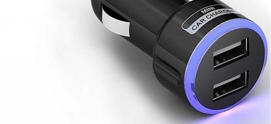 Зарядка USB для мобільних телефонів в штатне місце автомобільного прикурювача